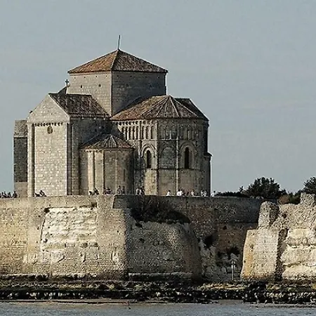 Du Timbre בית נופש Clion (Charente-Maritime)